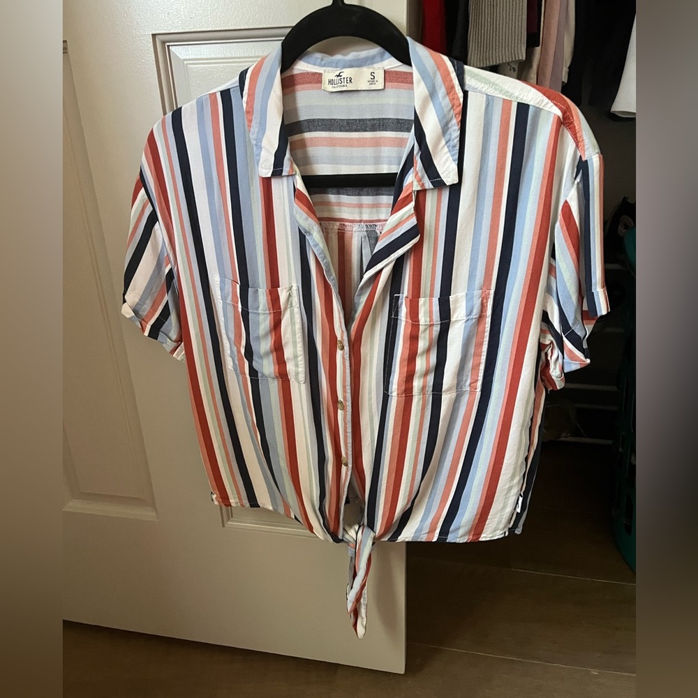 hollister striped button up